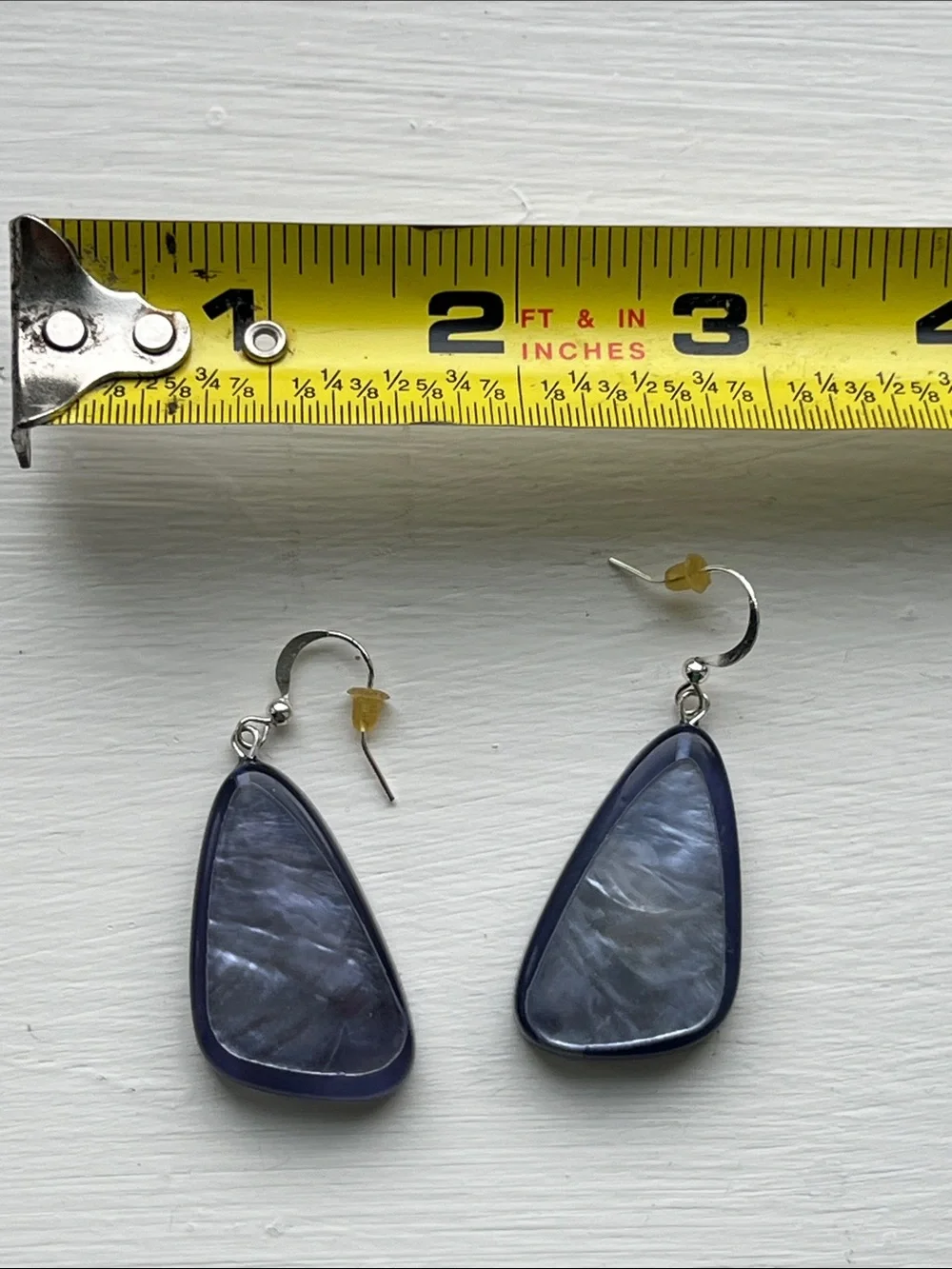 Iridescent Mother-of-Pearl Drop Earrings in Gray Frame